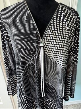 Joseph Ribkoff Black and White Printed Zip-Front Blouse